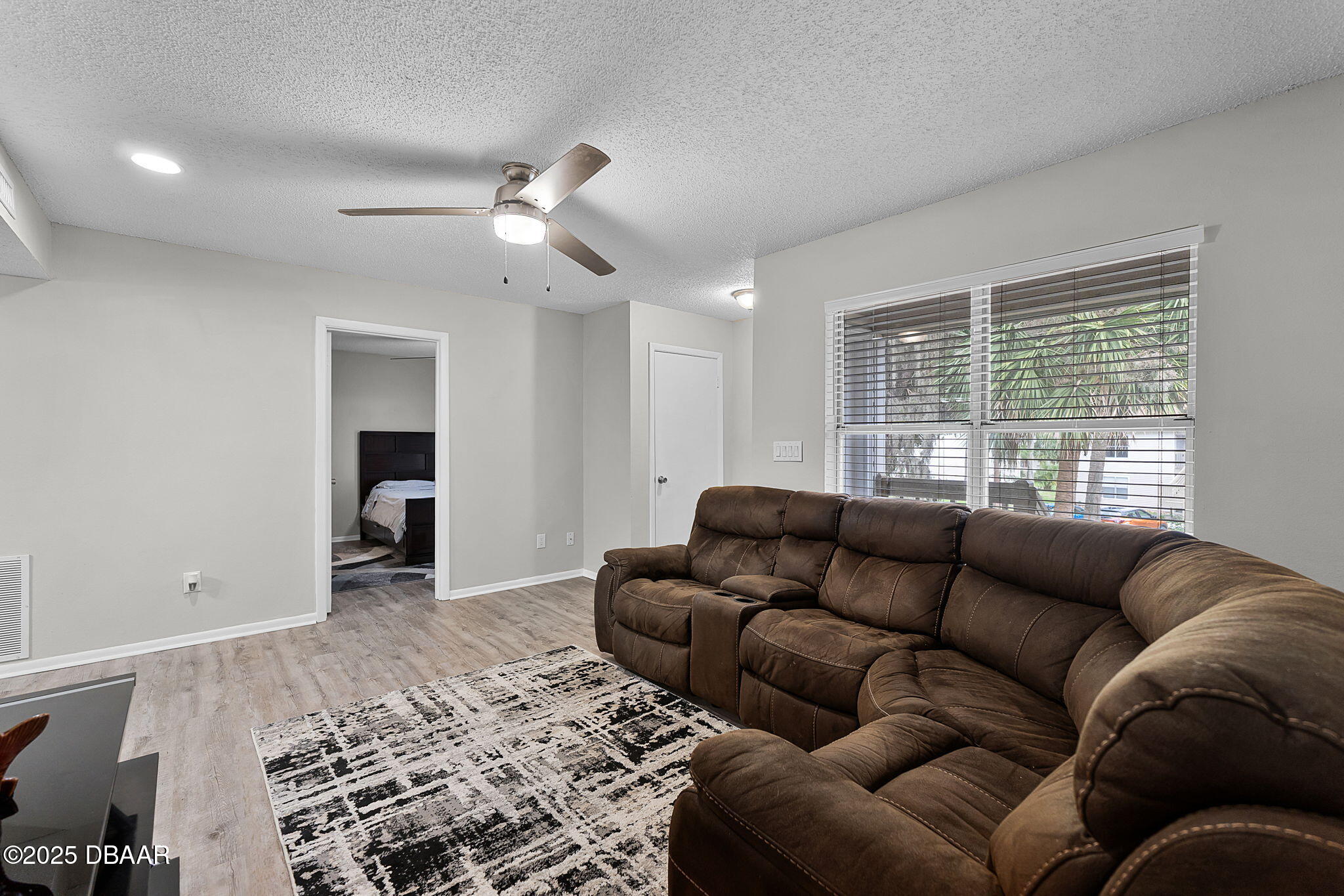 1600 Big Tree Road, Unit U8 Daytona Beach, FL 32119 - Photo 19 of 26 Living Room
