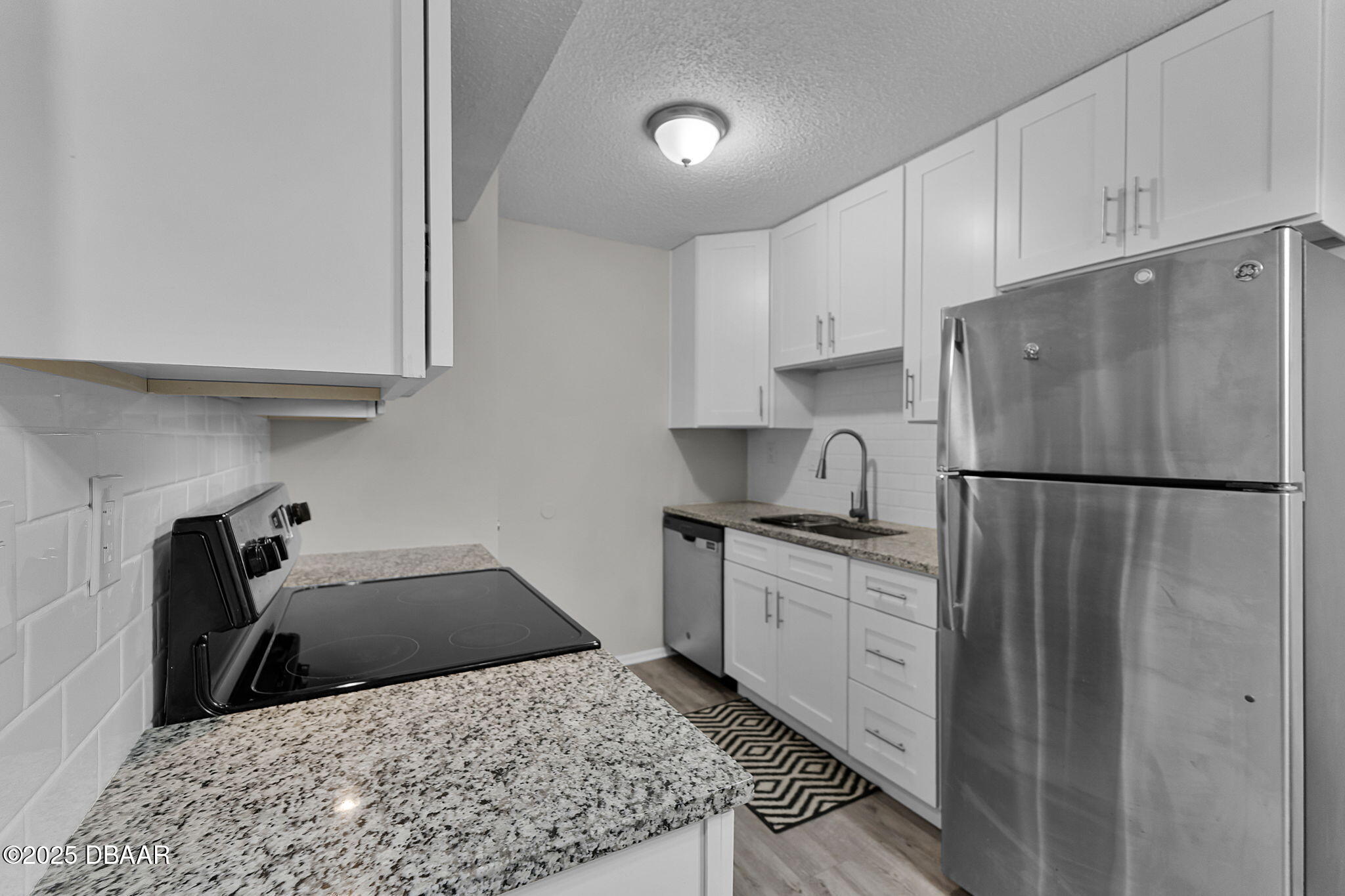 1600 Big Tree Road, Unit U8 Daytona Beach, FL 32119 - Photo 8 of 26 Kitchen