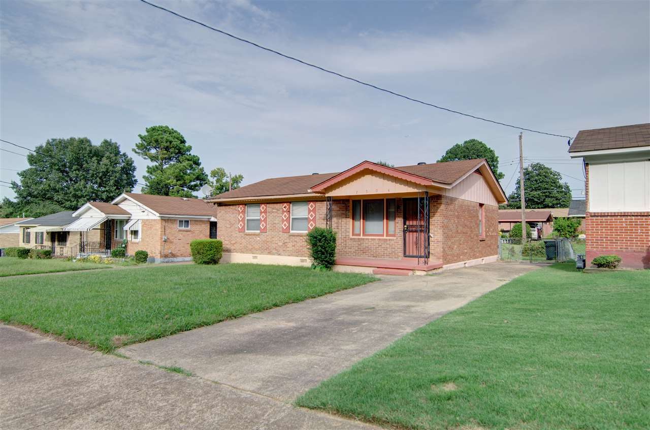 2504 Perry Road Memphis, TN 38106 - Photo 2 of 14