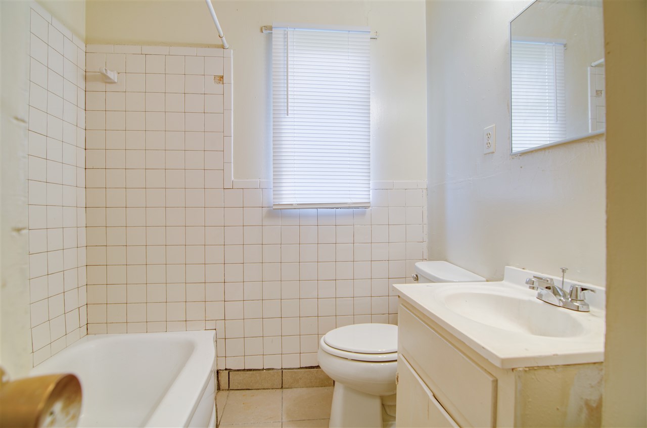 2504 Perry Road Memphis, TN 38106 - Photo 11 of 14