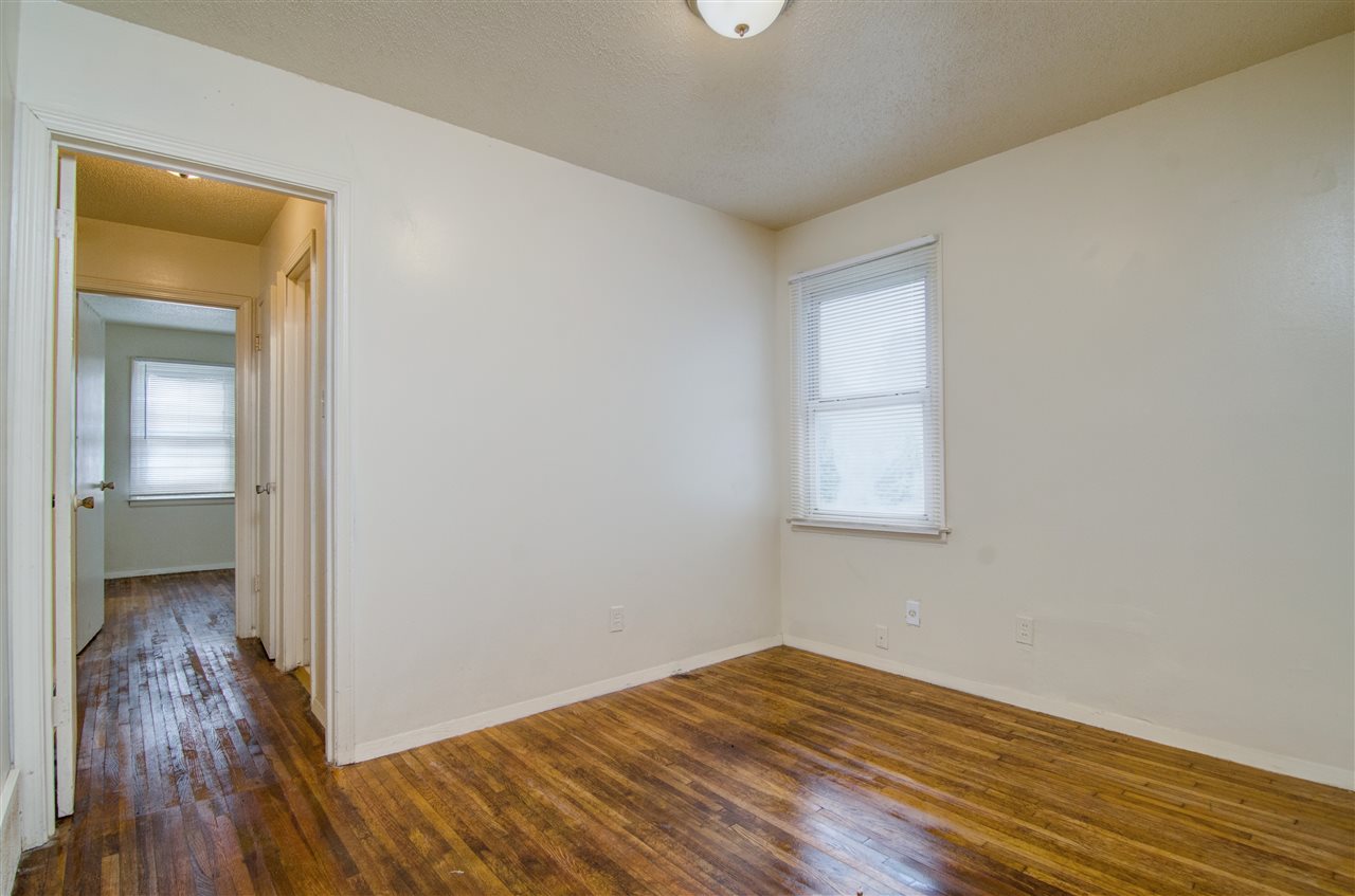 2504 Perry Road Memphis, TN 38106 - Photo 5 of 14