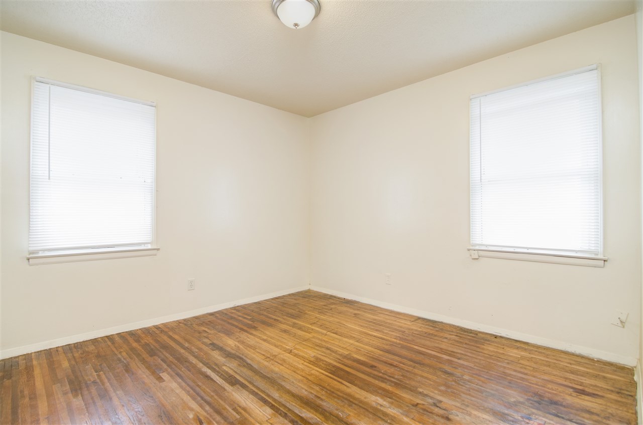 2504 Perry Road Memphis, TN 38106 - Photo 7 of 14