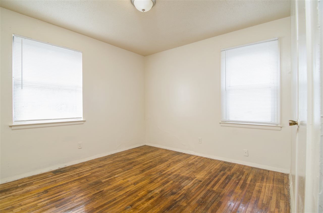 2504 Perry Road Memphis, TN 38106 - Photo 8 of 14