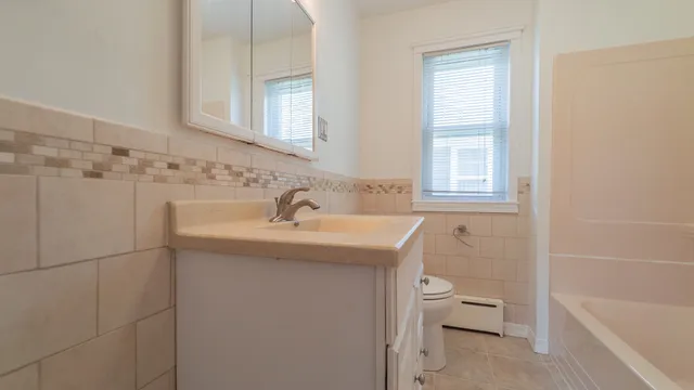 $159,900 | 122 Elizabeth Street, Calumet City, IL 60409