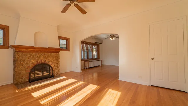 $159,900 | 122 Elizabeth Street, Calumet City, IL 60409