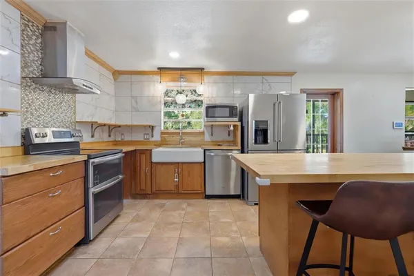 $950,000 | 539 Tabatha Drive, Osteen, FL 32764