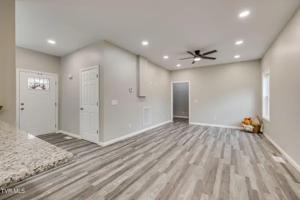 $299,900 | 215 Brighton Place, Bristol, TN 37620