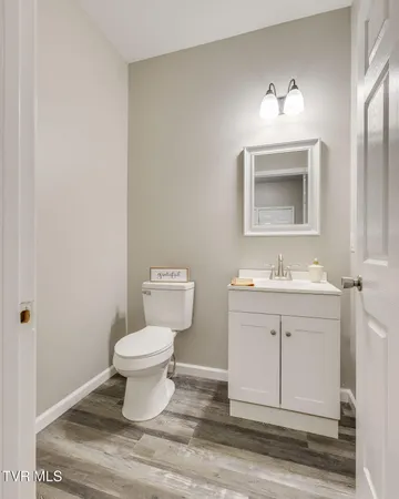 $299,900 | 215 Brighton Place, Bristol, TN 37620