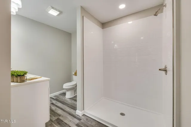 $315,000 | 215 Brighton Place, Bristol, TN 37620