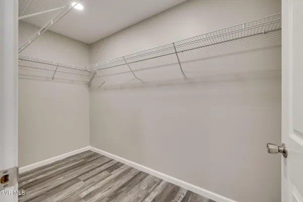 $299,900 | 215 Brighton Place, Bristol, TN 37620