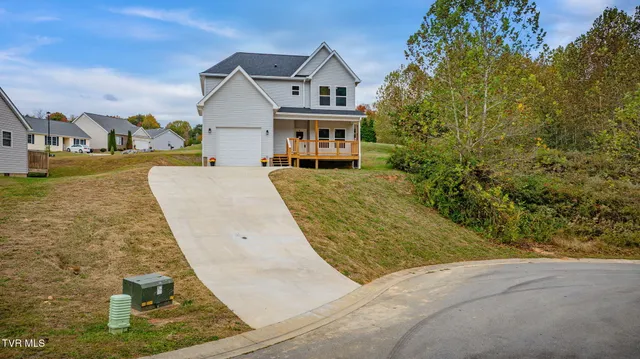 $315,000 | 215 Brighton Place, Bristol, TN 37620