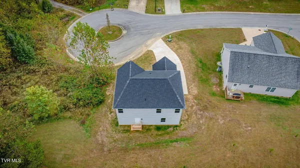 $299,900 | 215 Brighton Place, Bristol, TN 37620