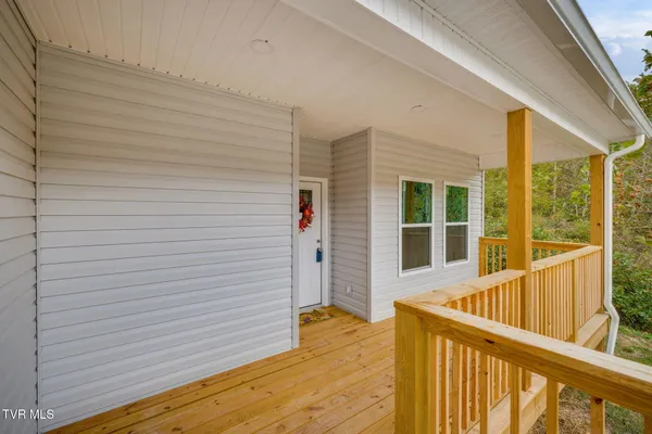 $299,900 | 215 Brighton Place, Bristol, TN 37620