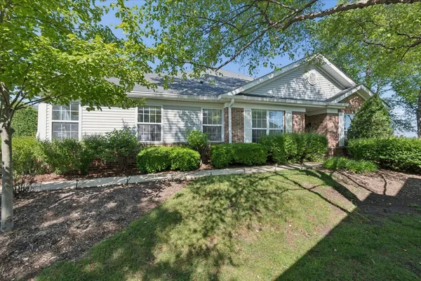 $360,000 | 21102 West Cypress Court, Plainfield, IL 60544