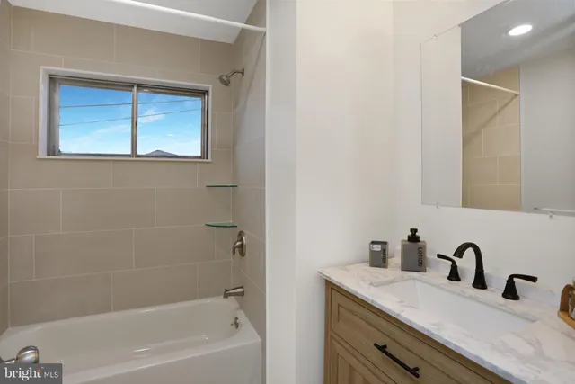 $475,000 | 283 Ward Avenue, Bordentown, NJ 08505