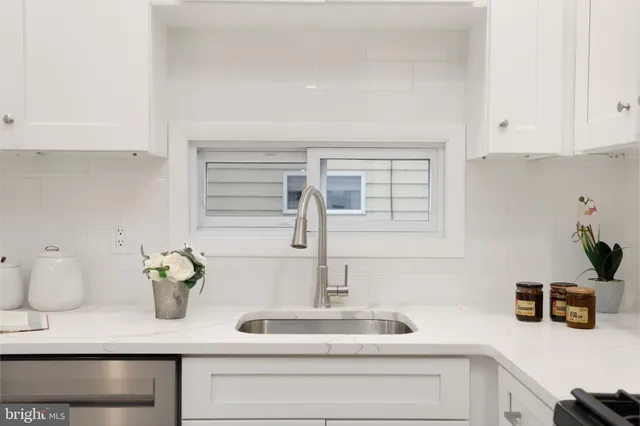 $475,000 | 283 Ward Avenue, Bordentown, NJ 08505