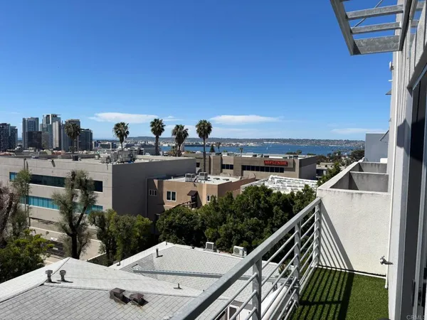 $1,295,000 | 2064 2nd Avenue, San Diego, CA 92101