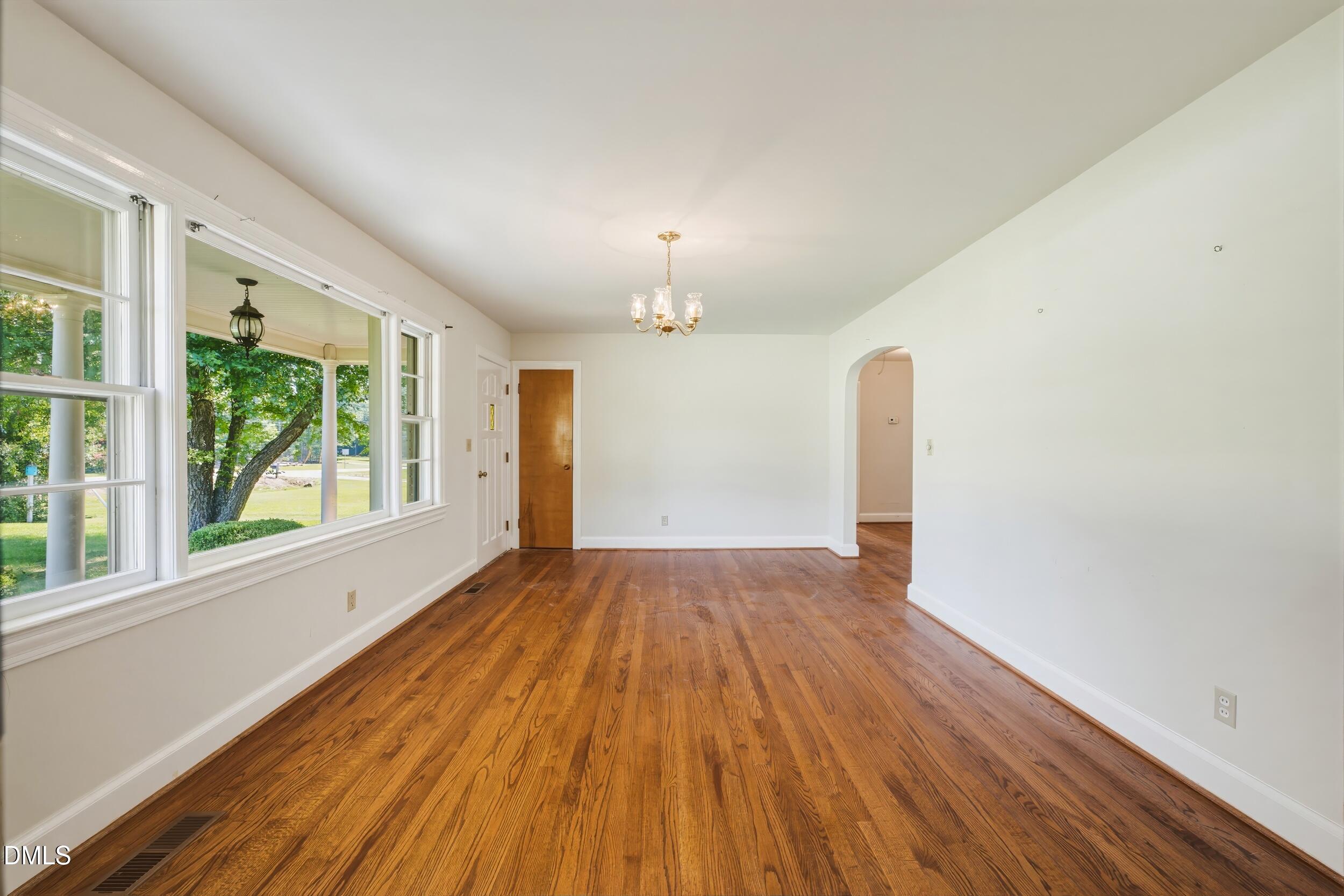 2475 Reges Store Road Nashville, NC 27856 - Photo 6 of 43 Living Room