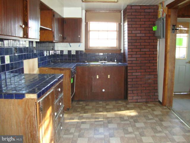 16515 Spielman Road Williamsport, MD 21795 - Photo 3 of 4 Kitchen