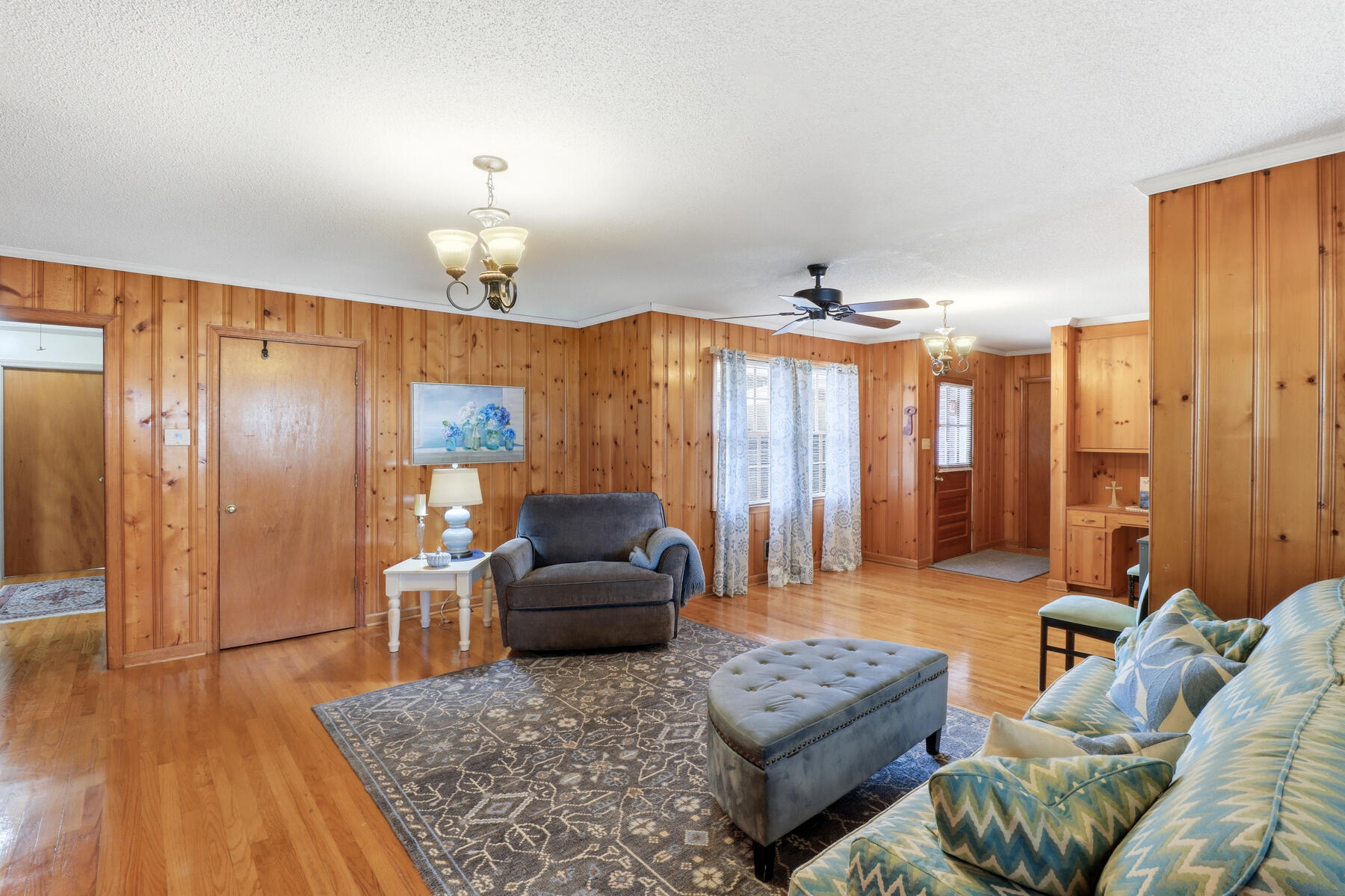 319 East Hampton Street Elloree, SC 29047 - Photo 9 of 34