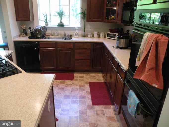9814 Farm Pond Road Laurel, MD 20708 - Photo 4 of 25 Kitchen #2