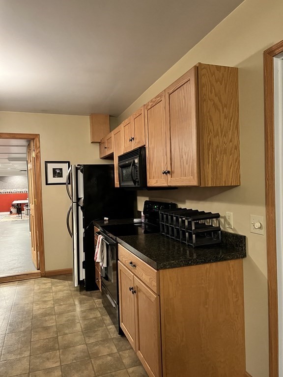 133 Brookfield Road Sturbridge, MA 01518 - Photo 21 of 31 Gallery Image 21