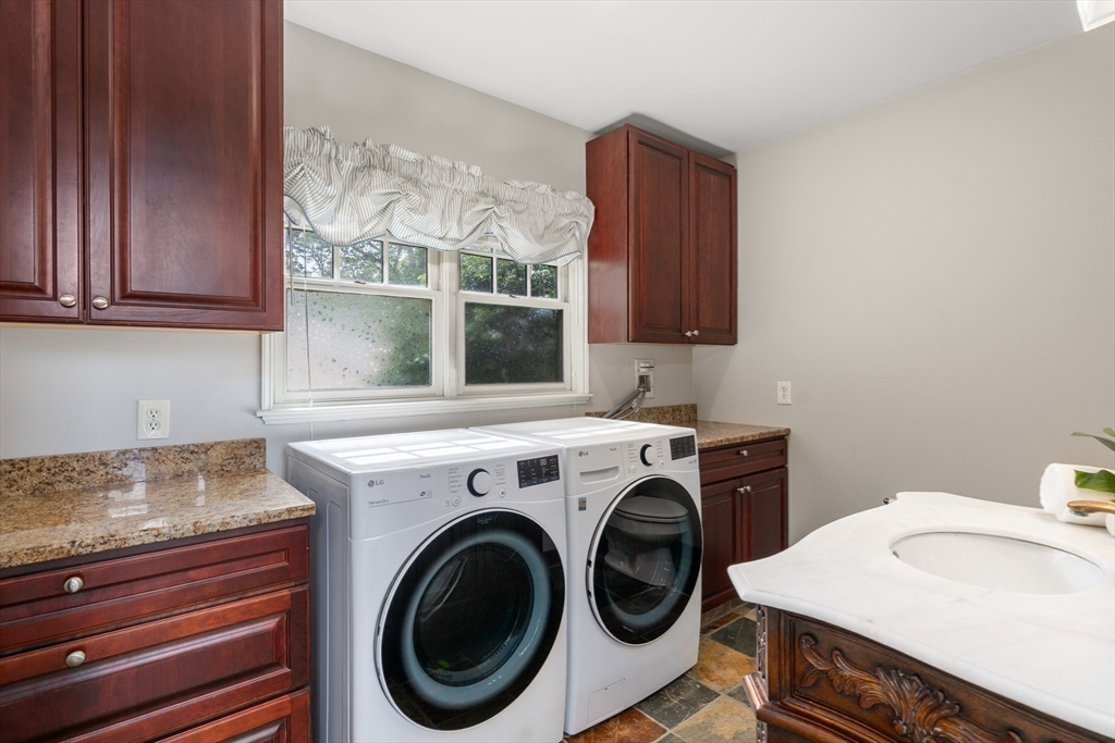 10 Shore Road Plymouth, MA 02360 - Photo 16 of 42
