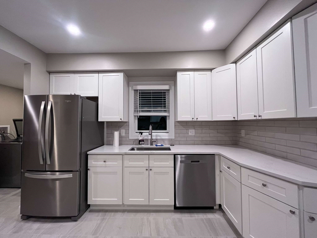 121 Highland Road, Unit 1 Somerville, MA 02144 - Photo 4 of 25