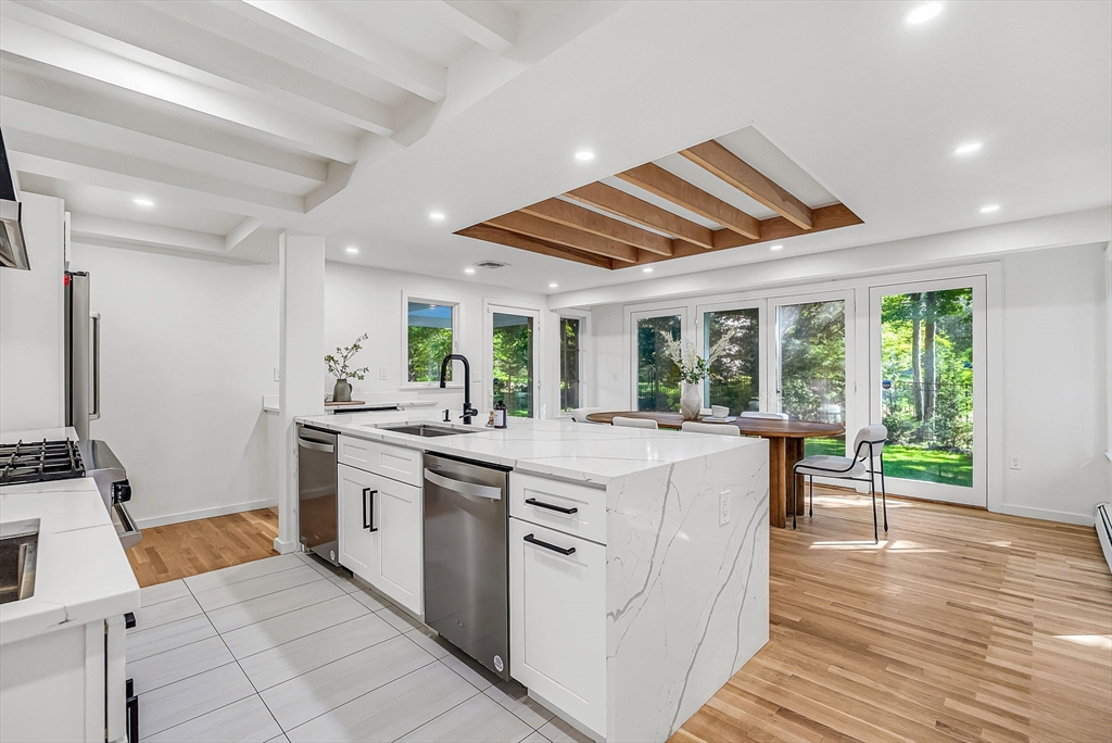 31 Alba Road Wellesley, MA 02481 - Photo 5 of 32