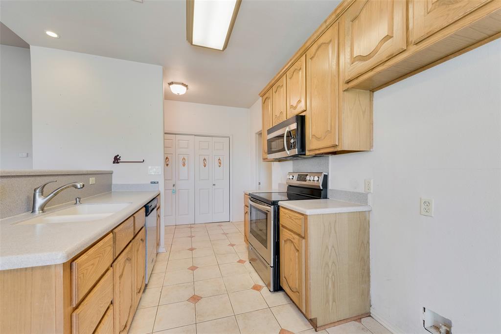 9913 Fm 740 Forney, TX 75126 - Photo 14 of 32