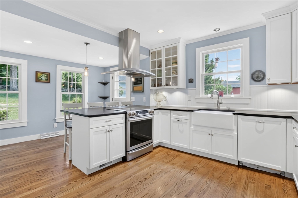 102 Miller Street Ludlow, MA 01056 - Photo 5 of 41