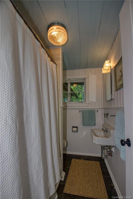 150 Overlook Circle Tryon, NC 28782 - Photo 27 of 38 Gallery Image 27