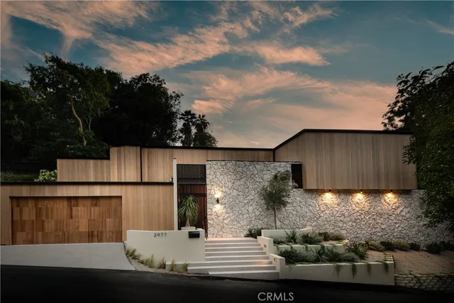 $2,995,000 | 3977 Oeste Avenue, Studio City, CA 91604