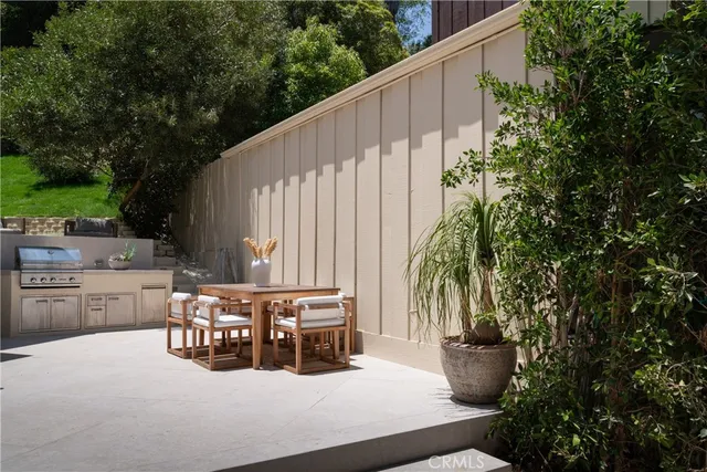 $2,995,000 | 3977 Oeste Avenue, Studio City, CA 91604