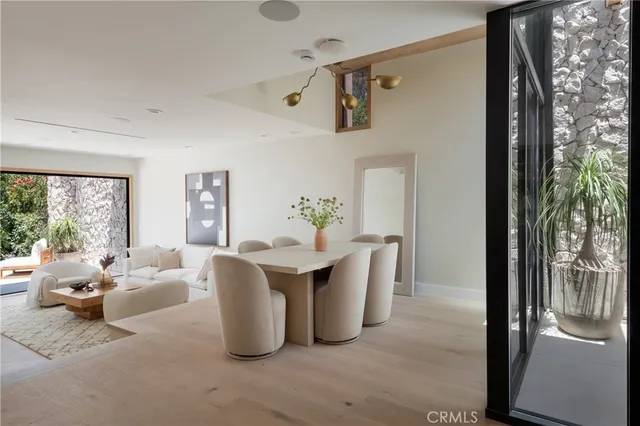 $2,995,000 | 3977 Oeste Avenue, Studio City, CA 91604