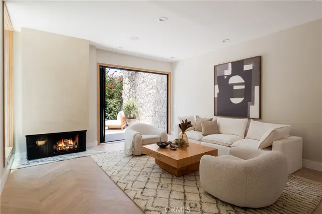 $2,995,000 | 3977 Oeste Avenue, Studio City, CA 91604