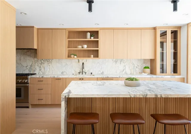 $2,995,000 | 3977 Oeste Avenue, Studio City, CA 91604