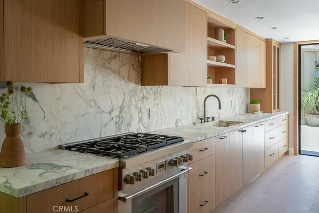 $2,995,000 | 3977 Oeste Avenue, Studio City, CA 91604