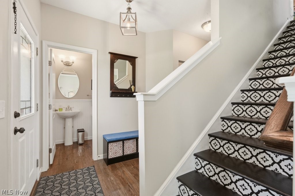 1504 Buckhurst Run Wadsworth, OH 44281 - Photo 21 of 50 Half bath located just inside the front door