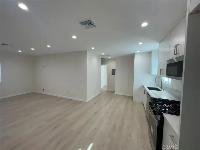 $3,600 | 627 Fischer Street, Glendale, CA 91205