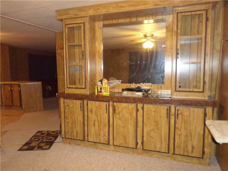 243 Country Club Road Waynesburg, PA 15370 - Photo 3 of 23 Family Room.
