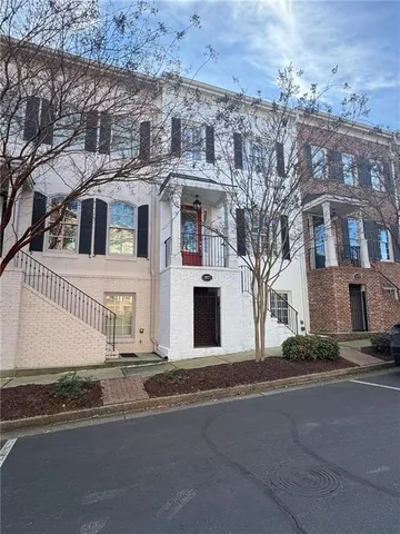 $3,300 | 1027 Pearl Point Northeast, Sandy Springs, GA 30328