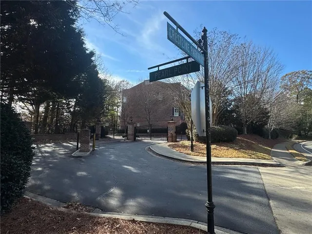 $3,300 | 1027 Pearl Point Northeast, Sandy Springs, GA 30328