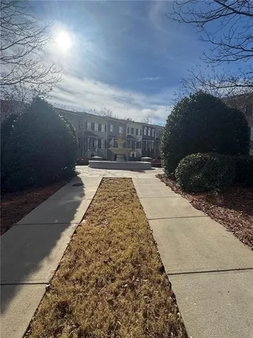 $3,300 | 1027 Pearl Point Northeast, Sandy Springs, GA 30328