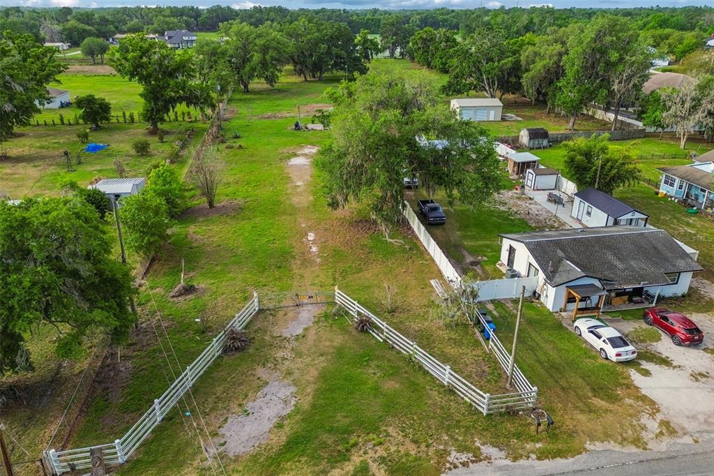 3005 West Sam Allen Road Plant City, FL 33565 - Photo 16 of 34 Gallery Image 16