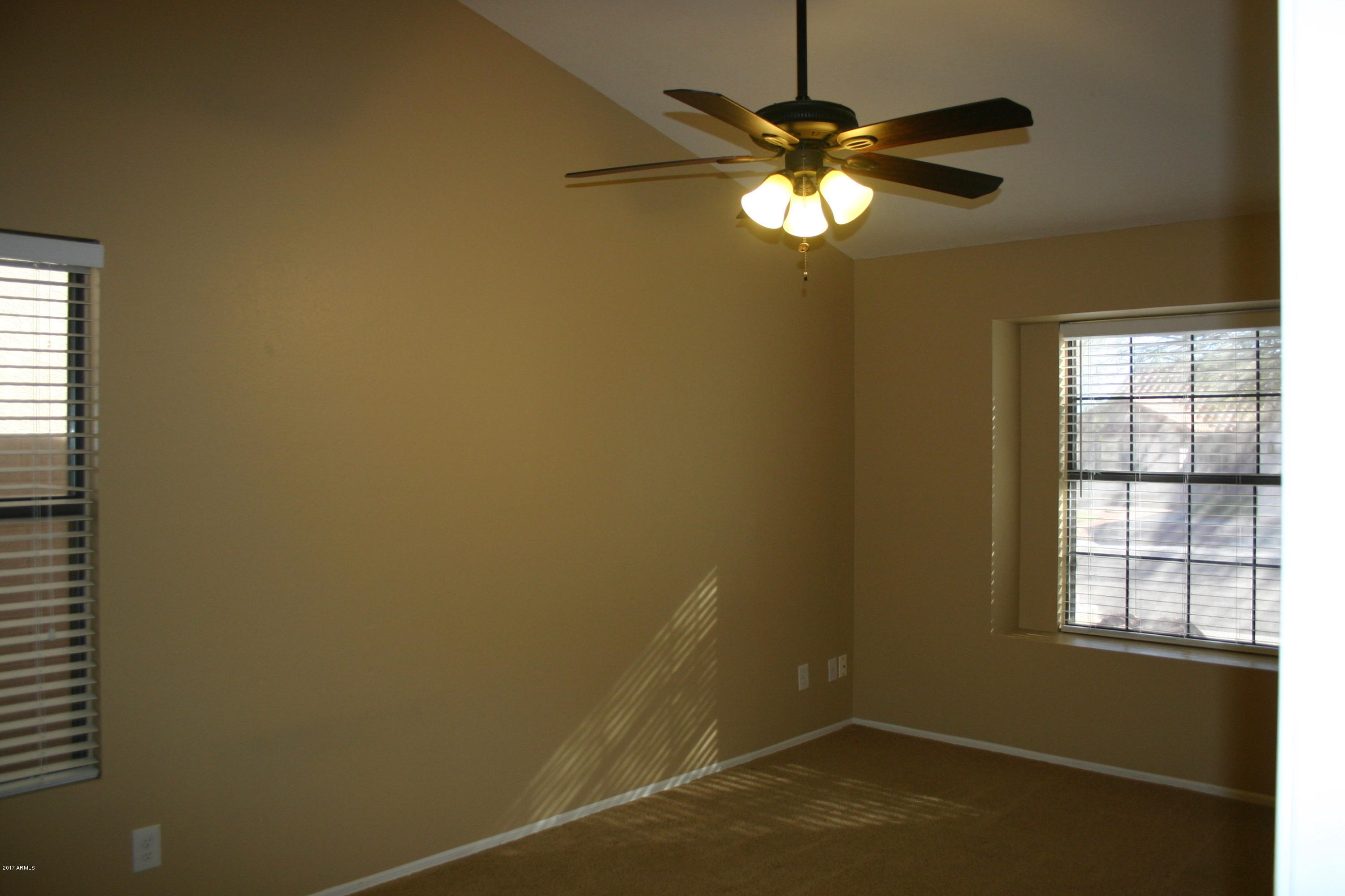 2642 East Rockledge Road Phoenix, AZ 85048 - Photo 11 of 26 2017-01-26 15.00.48