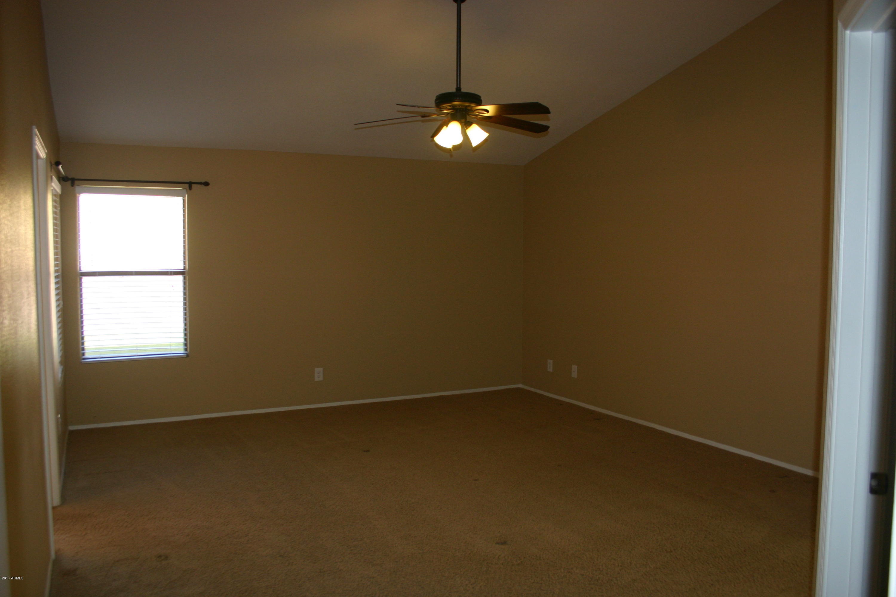 2642 East Rockledge Road Phoenix, AZ 85048 - Photo 13 of 26 2017-01-26 15.02.07