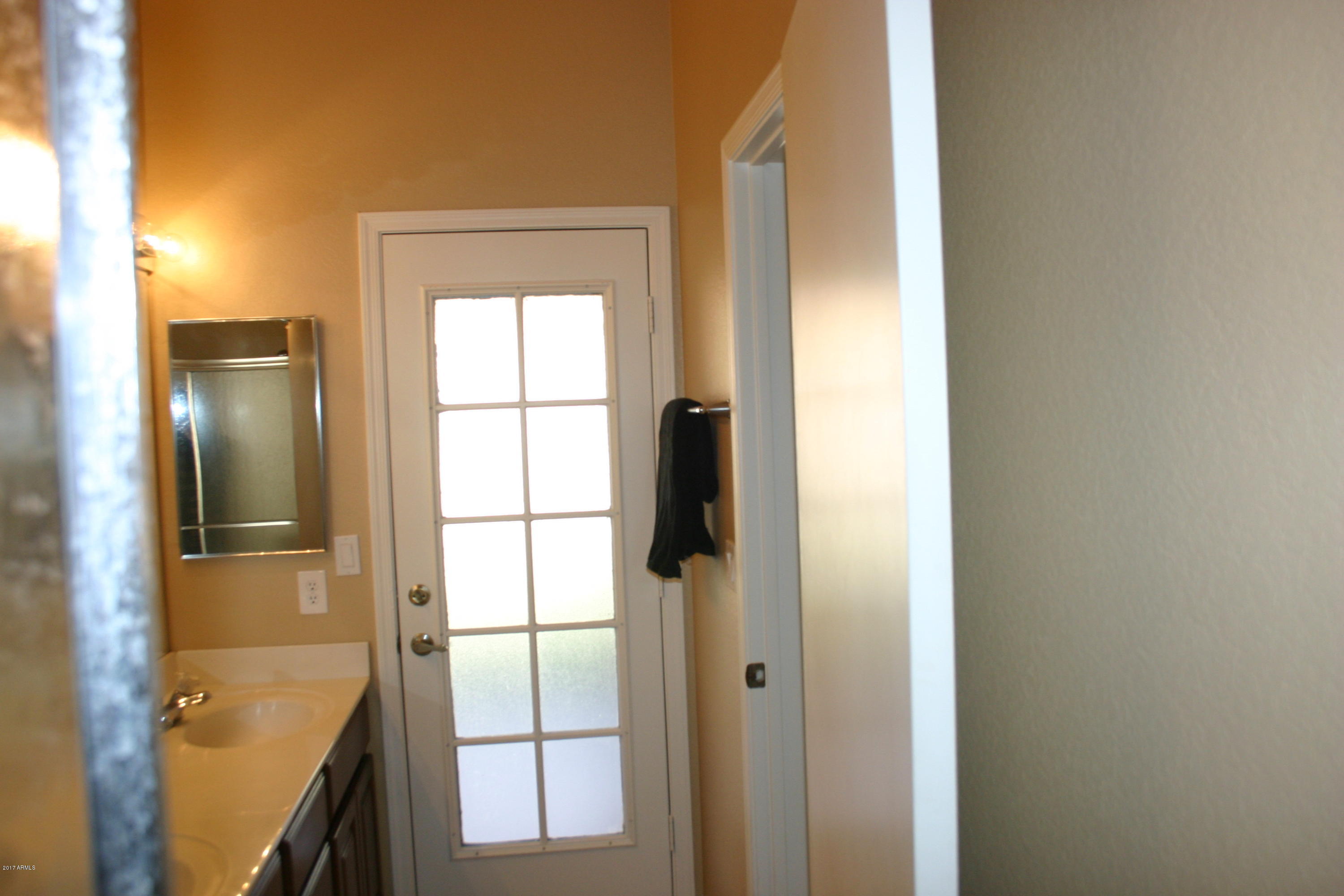 2642 East Rockledge Road Phoenix, AZ 85048 - Photo 21 of 26 2017-01-26 15.03.20