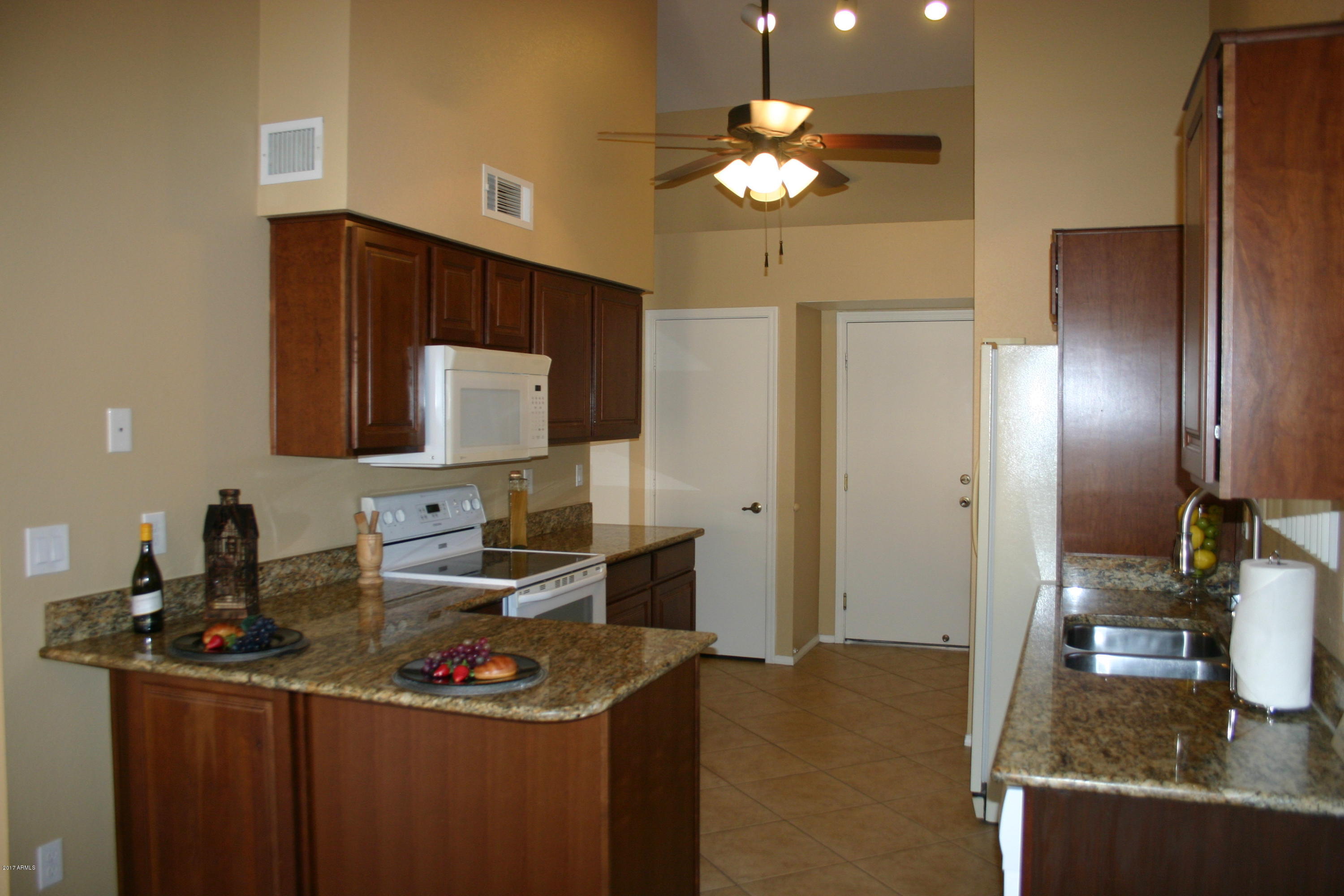2642 East Rockledge Road Phoenix, AZ 85048 - Photo 4 of 26 2017-01-26 14.59.39