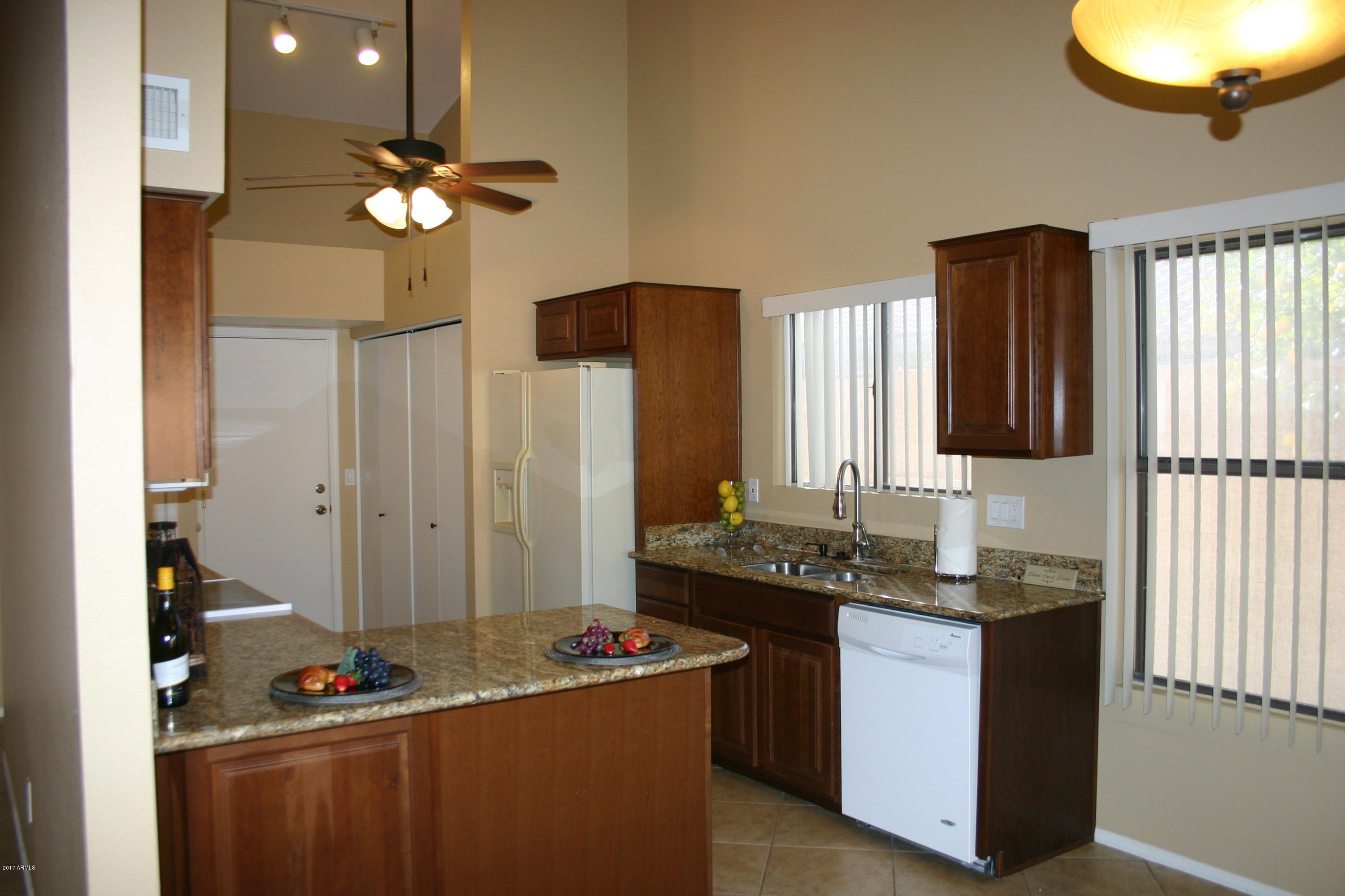 2642 East Rockledge Road Phoenix, AZ 85048 - Photo 5 of 26 2017-01-26 15.08.25